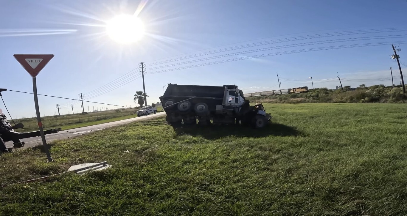 Heavy duty vehicle requiring towing service near Solana Beach, CA